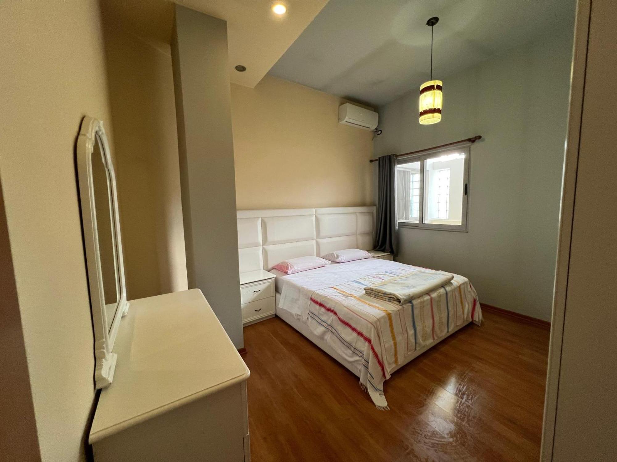 Apartment 189